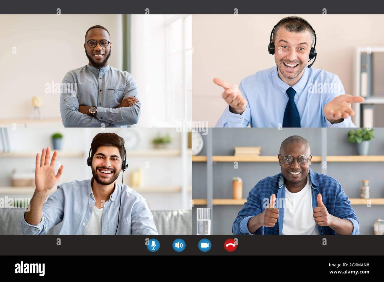 Diversi professionisti che fanno briefing online videochat, visualizzazione dello schermo Foto Stock