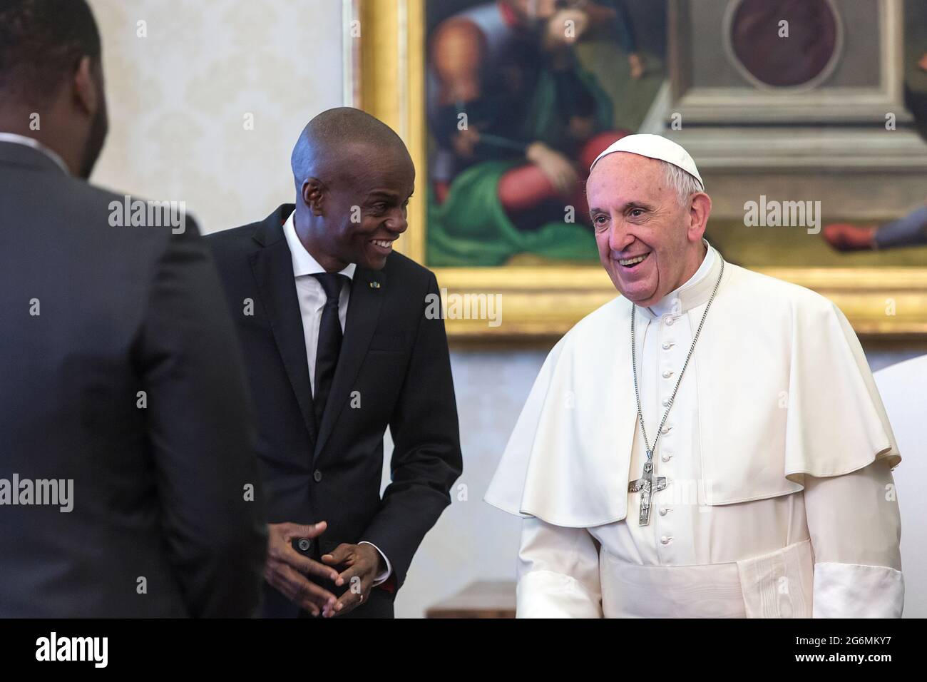 Città del Vaticano, Vatikanstadt. 07 luglio 2021. Il presidente di Haiti, Jovenel Moïse, fu assassinato: Aveva 53 anni. Nella foto Papa Francesco con il Presidente della Repubblica di Haiti S.E. il Sig. Jovenel Moise. 26 gennaio 2018 Credit: dpa/Alamy Live News Foto Stock