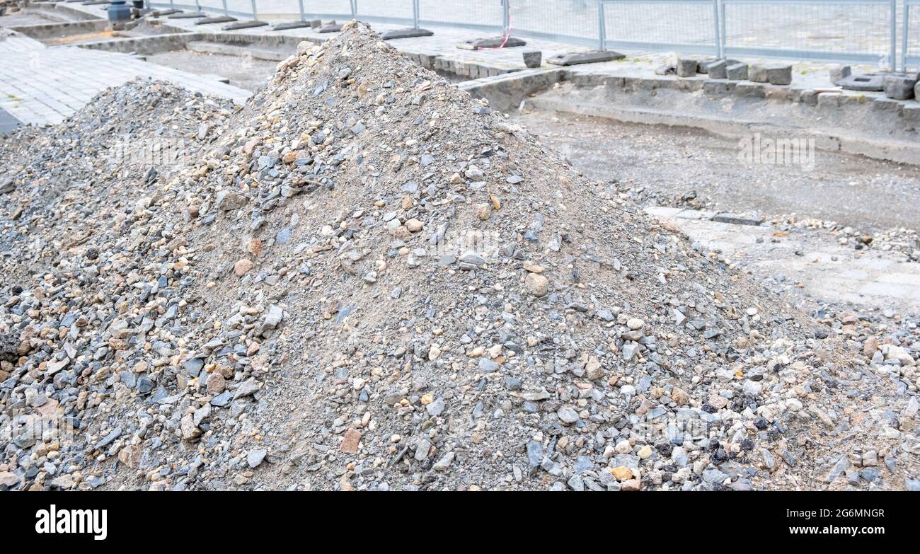 costruzione in pietra di una nuova strada in città Foto Stock