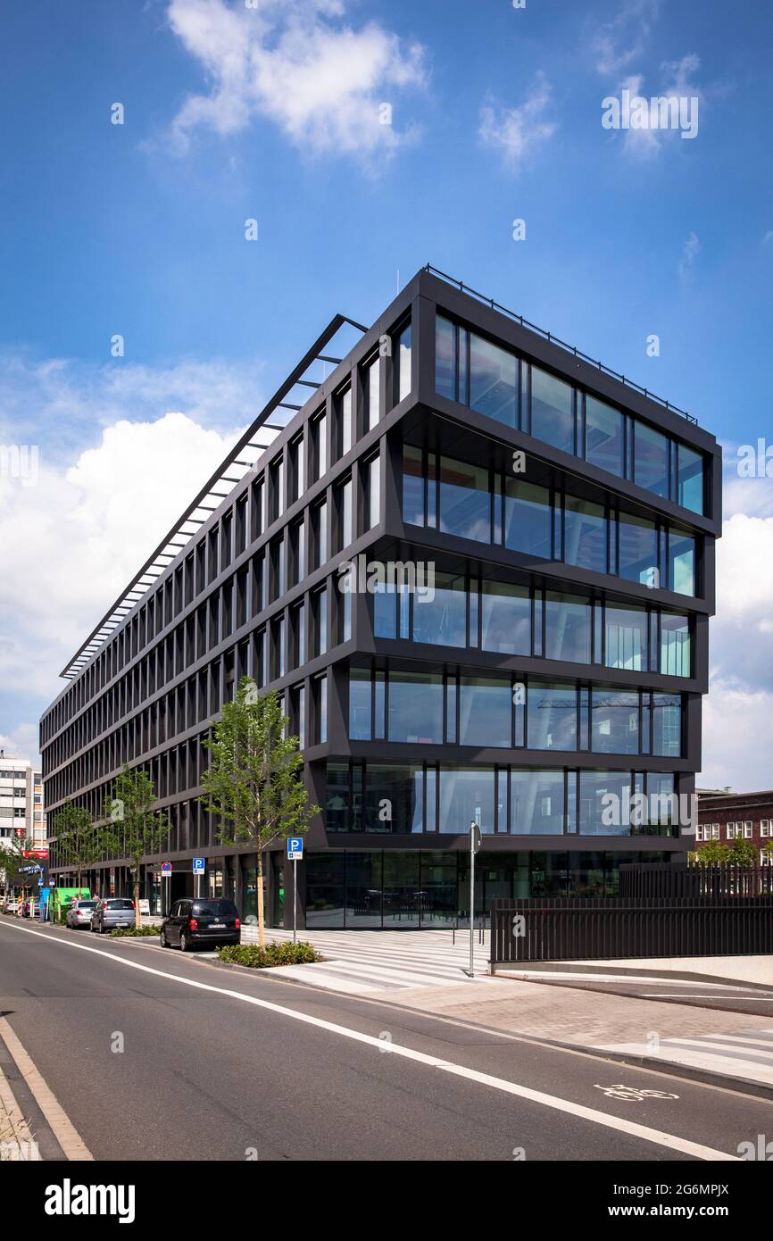 L'ufficio e l'edificio commerciale Mercator One a Portsmouthplatz vicino alla stazione centrale, Duisburg, Nord Reno-Westfalia, Germania. Architetto Hadi Tehera Foto Stock