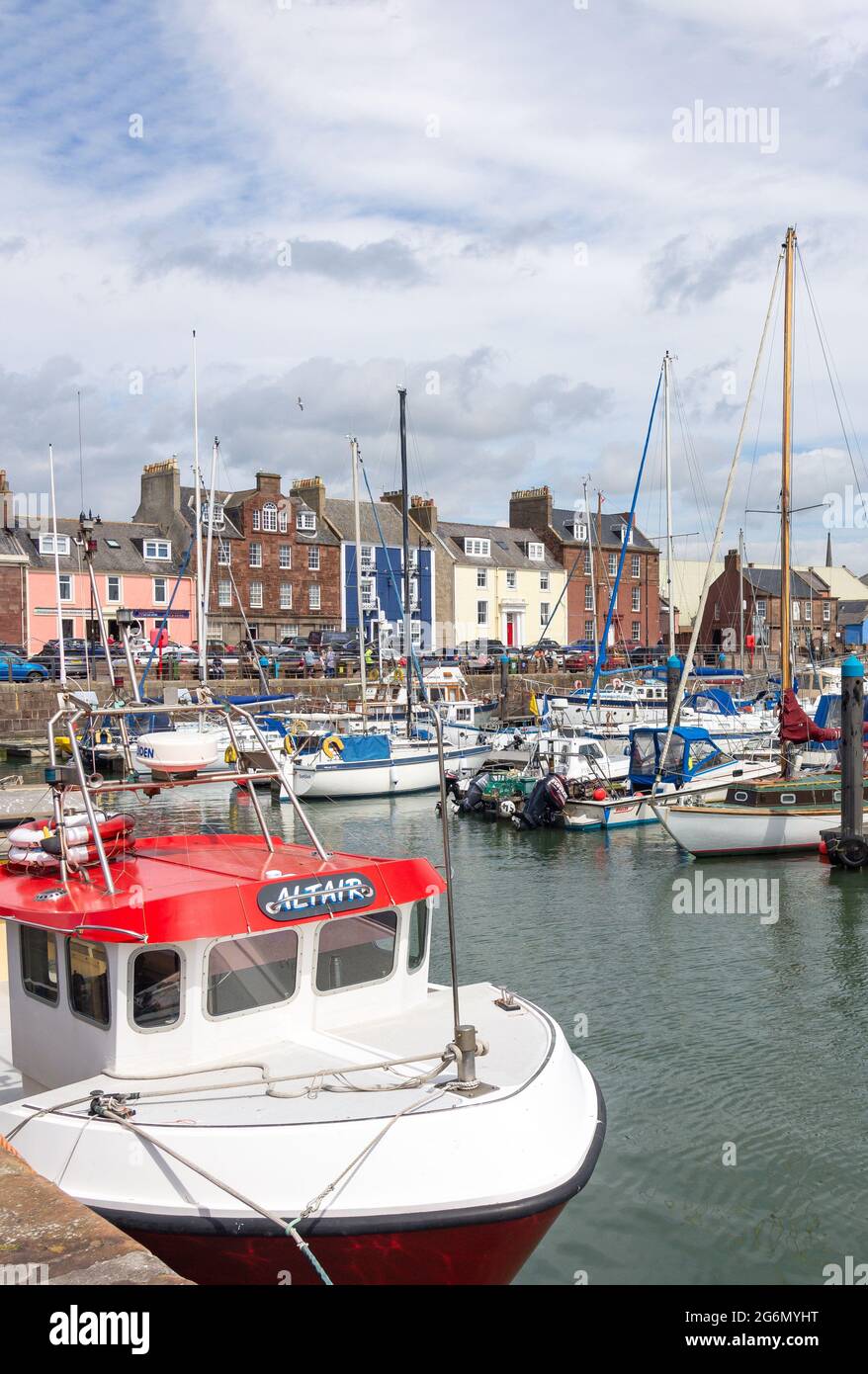 Arbroath Harbour, Arbroath, Angus, Scozia, Regno Unito Foto Stock