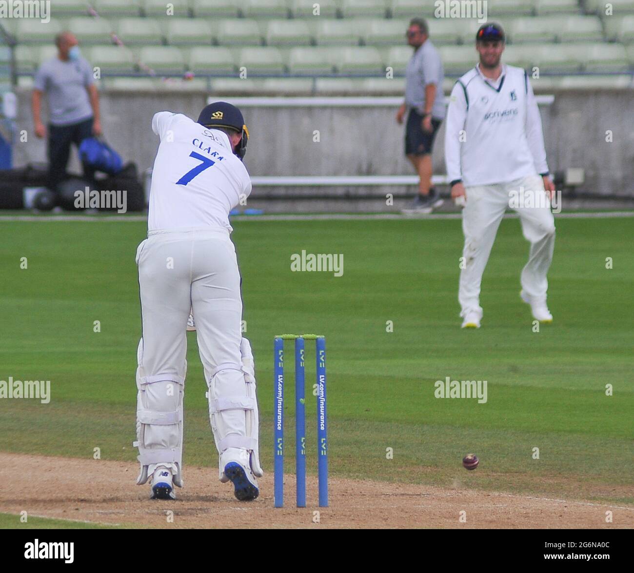 Birmingham, Regno Unito. 06 luglio 2021. Men's Cricket - LV= County Championship Group One - Warwickshire Bears v Durham Credit: SPP Sport Press Photo. /Alamy Live News Foto Stock