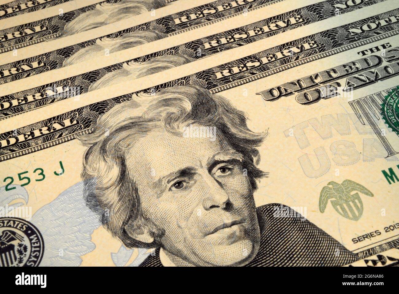 Un primo piano di venti dollari USA note con un ritratto di Andrew Jackson. Foto Stock