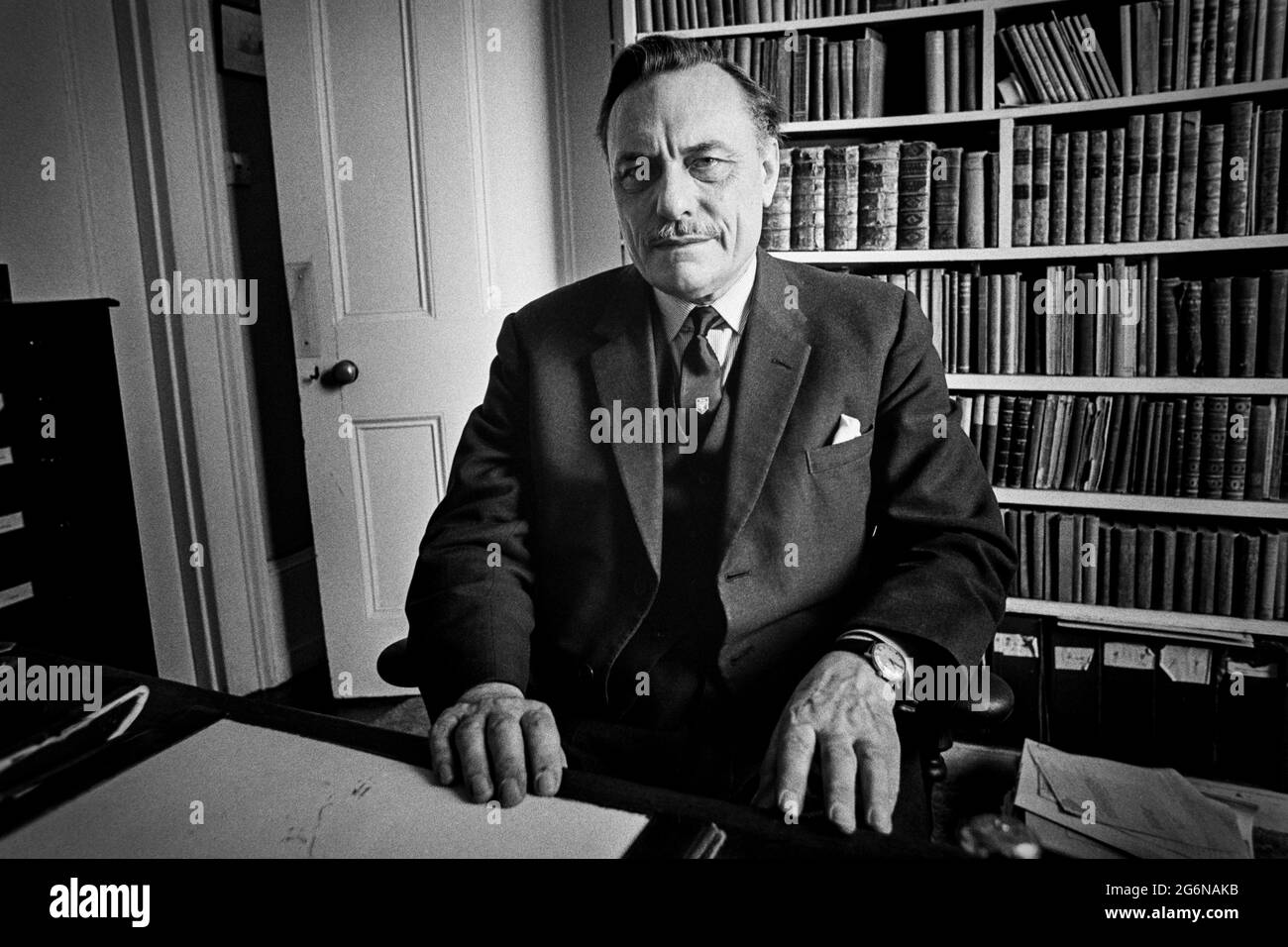 Enoch Powell, politico meglio ricordato per il suo discorso del 1968 fiumi di sangue Foto Stock