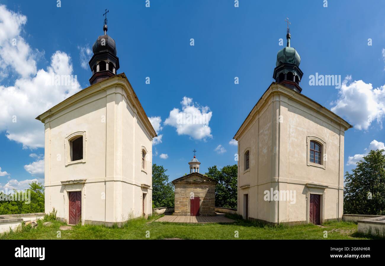 Storica Cappella del Corpus Christi in cima a una collina, Boemia settentrionale, Repubblica Ceca Foto Stock