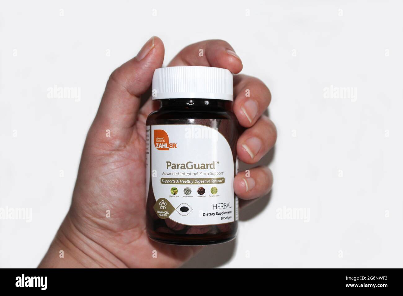 Zahler ParaGuard, supplemento digestivo avanzato, supporto intestinale per gli esseri umani, contiene Wormwood. Forma della capsula in un supporto di flora intestinale di bottle.I Foto Stock