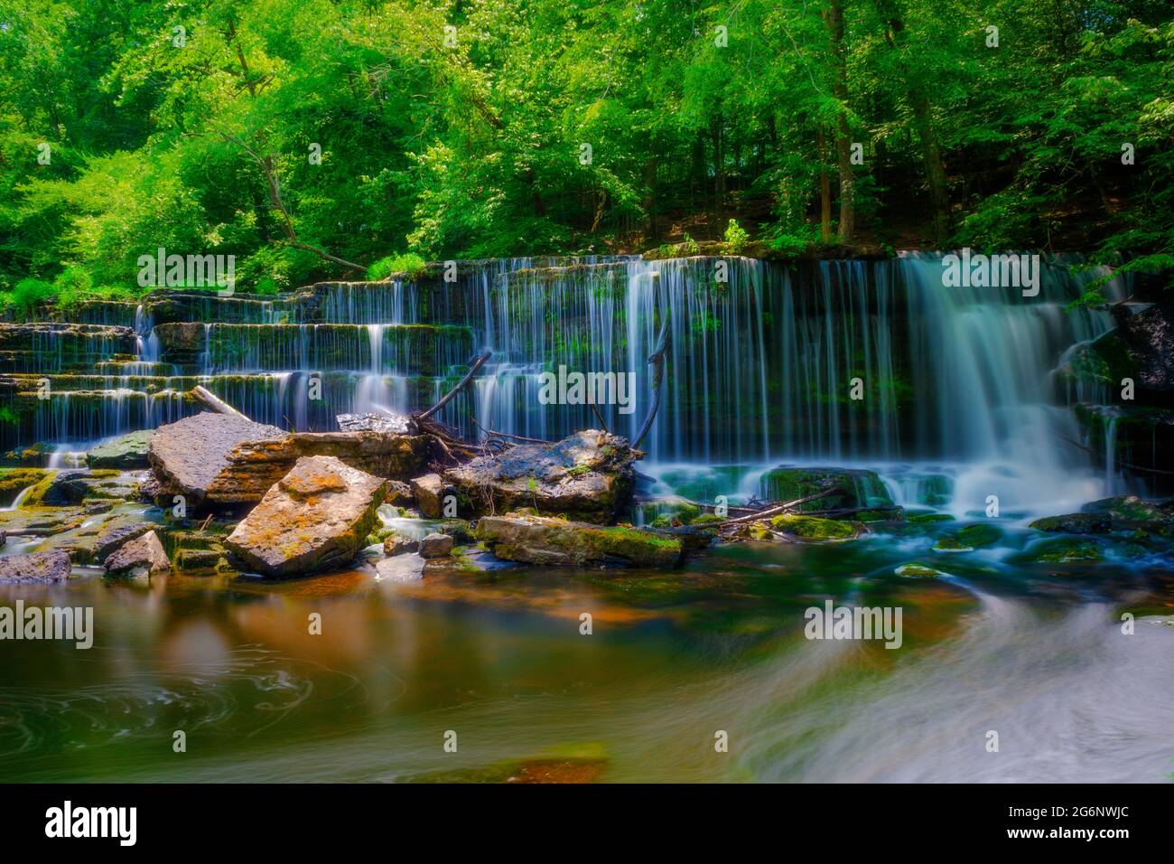 caduta dell'acqua Foto Stock