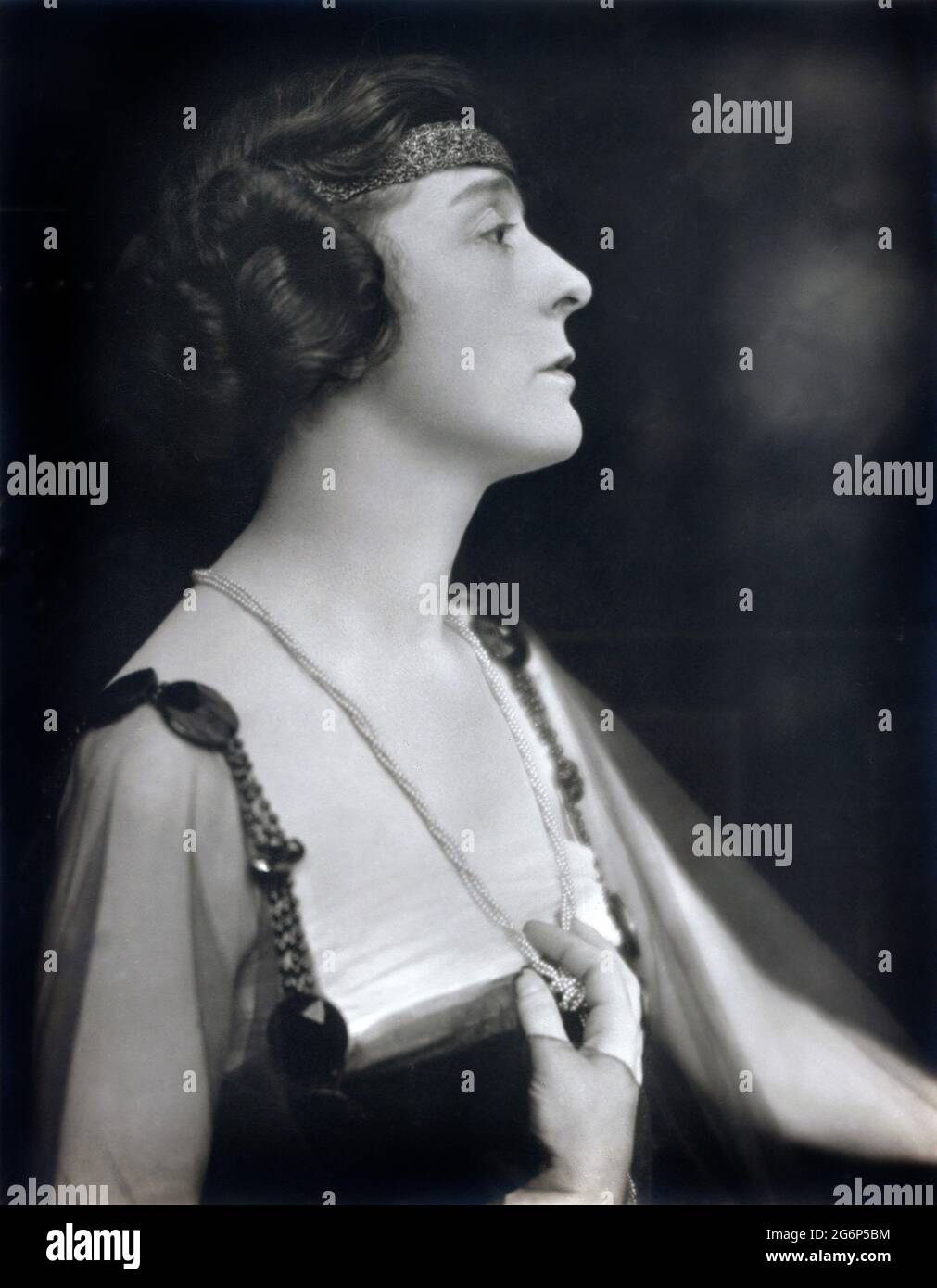 Attrice Clarissa Selwyn, responsabile e spalle Pubblicità Ritratto, Hoover Art Co., L.A., 1910's. Foto Stock