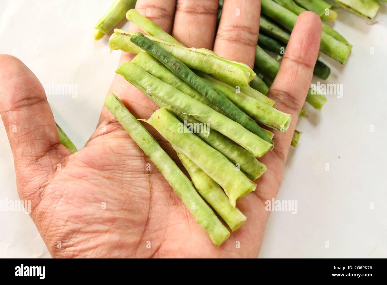 Pezzi di fagioli yardlong a fette a mano, nuova immagine stock pezzi di fagioli yardlong come avete bisogno. Foto Stock