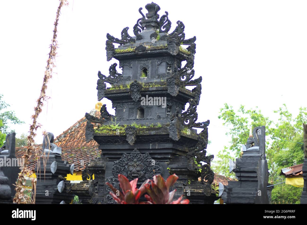 L'architettura artistica del tempio Kalingga Satya Darma nella città di Pekalongan per adorare gli Indù. Foto Stock