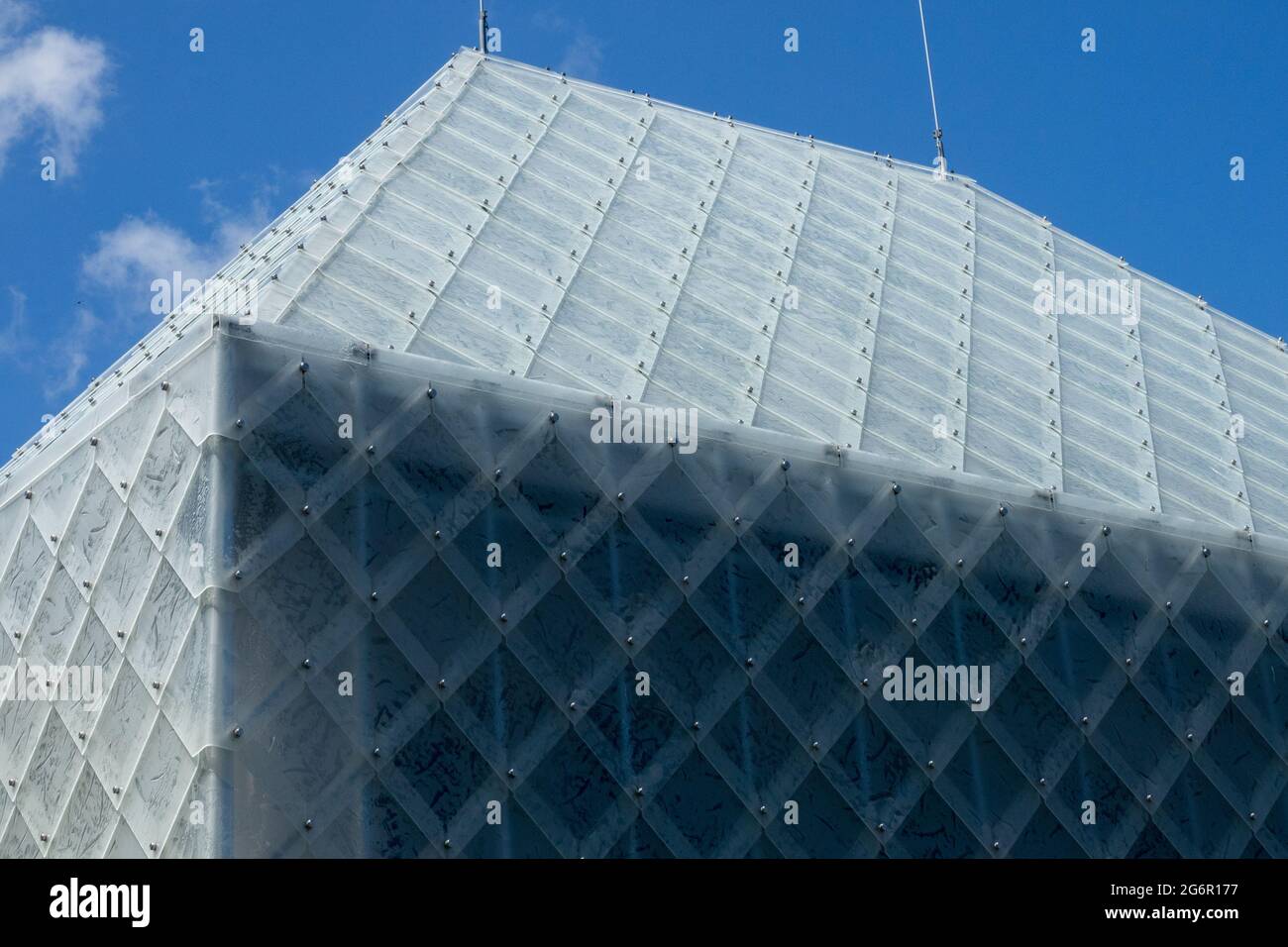 La sede della società di vetro 'Lasvit' Novy Bor Repubblica Ceca, architettura contemporanea vetro edificio esterno Foto Stock