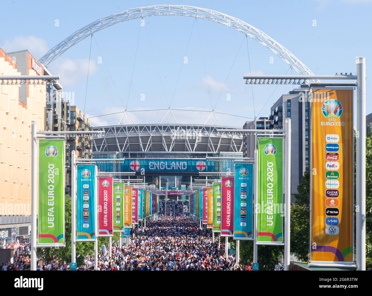 Londra, Regno Unito. 7 luglio 2021. Vista generale fuori dallo stadio in vista della partita semifinale del Campionato UEFA Euro 2020 tra Inghilterra e Danimarca allo stadio di Wembley. Credit: Michael Tubi/Alamy Live News Foto Stock