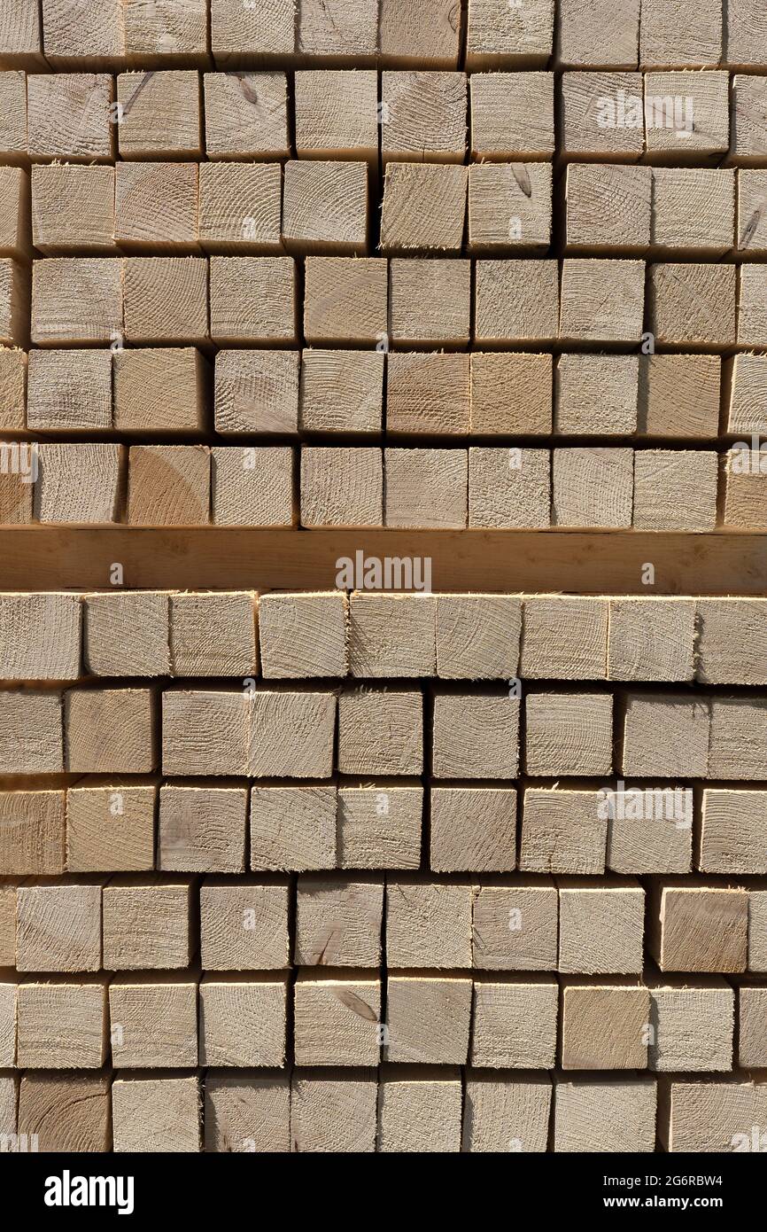 Pila di legname - nuovo legname quadrato Foto Stock