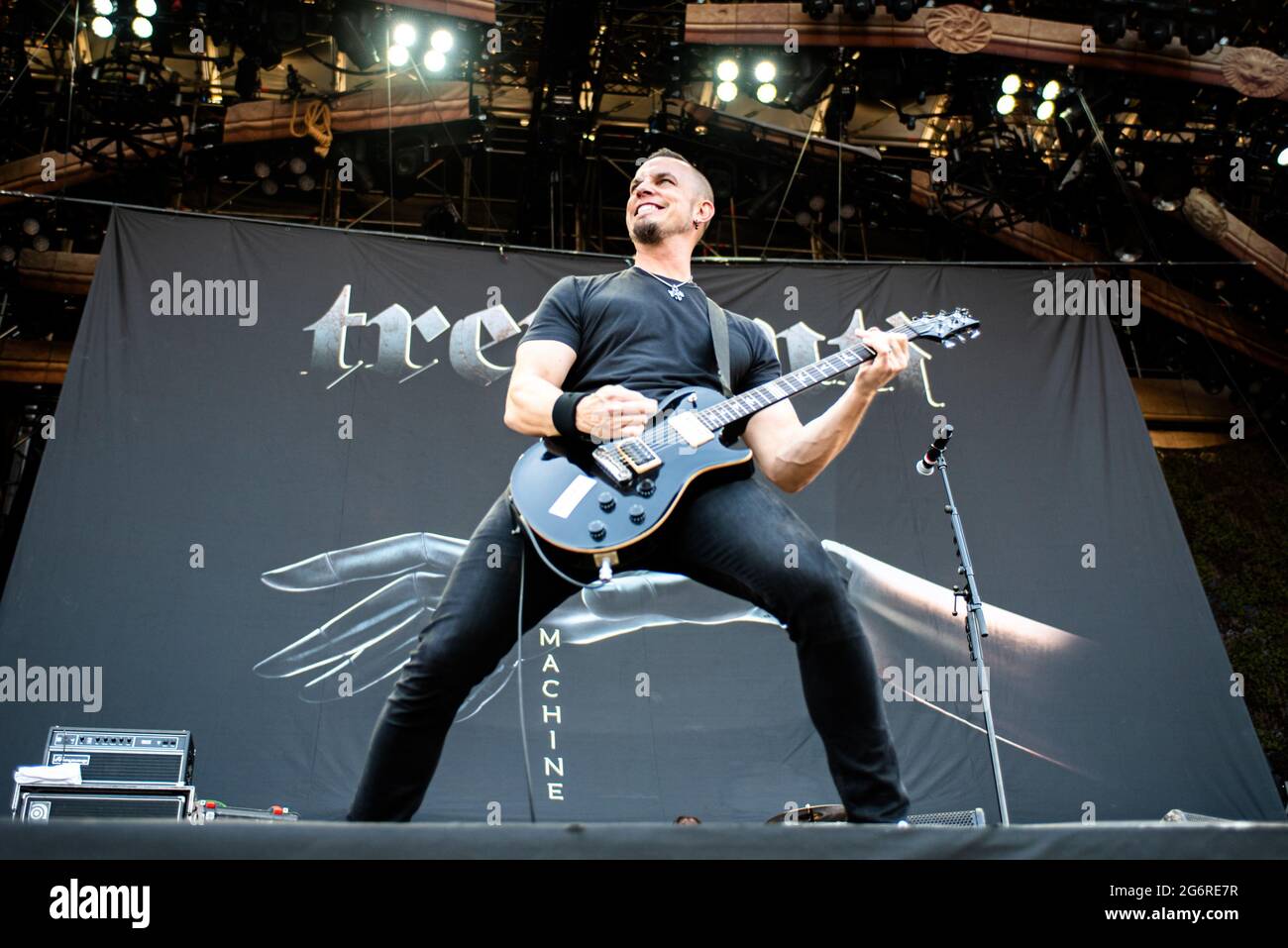 MILANO, MILANO SUMMER FESTIVAL, ITALIA: Il chitarrista, cantante e scrittore americano Mark Tremonti, esibendosi in diretta sul palco del festival estivo di Milano 2018, in occasione del tour mondiale "Legacy of Beast" 2018 di Iron Maiden Foto Stock