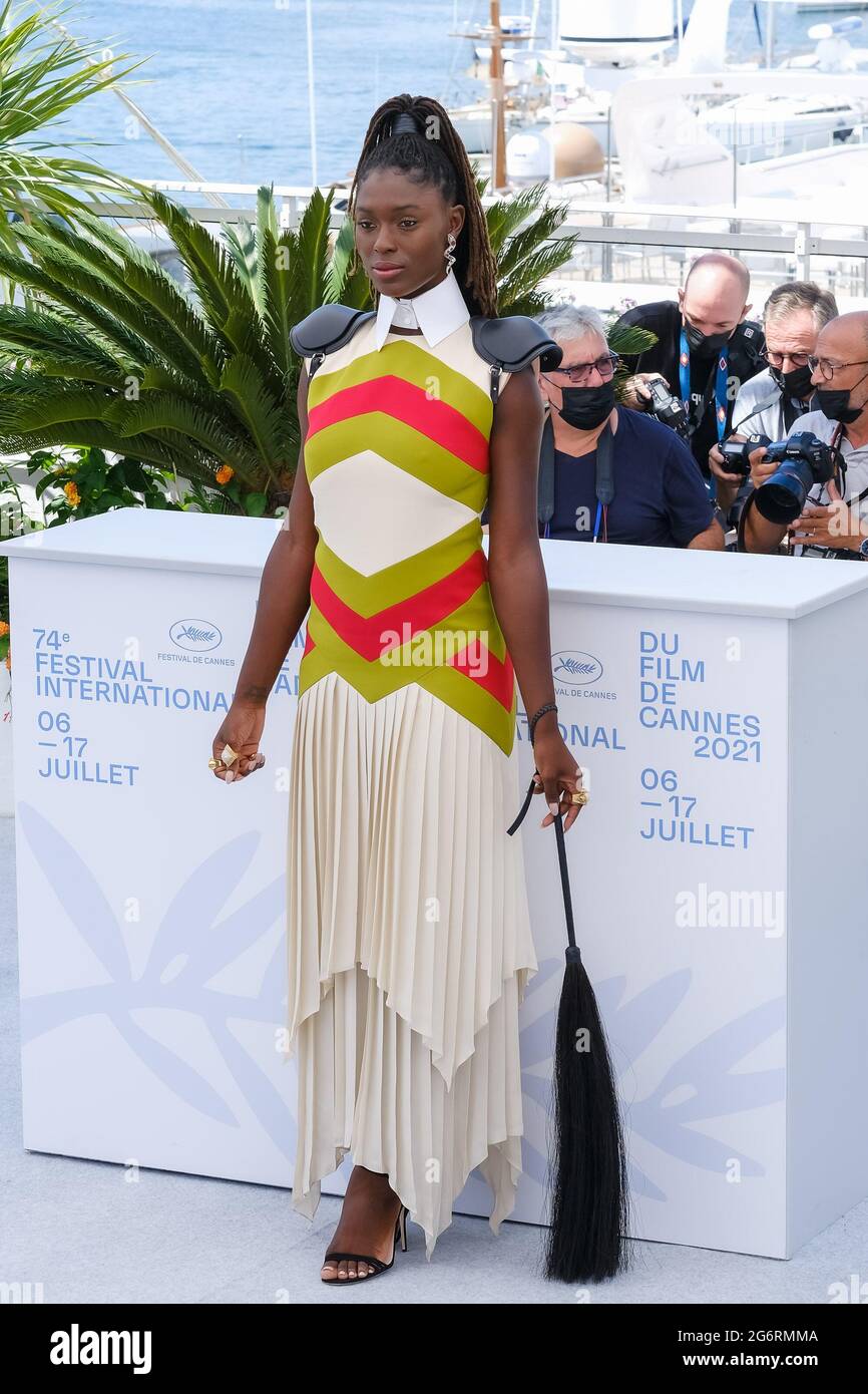 Palais des festival, Cannes, Francia. 8 luglio 2021. Jodie Turner-Smith si pone al Photocall per dopo Yang. Foto per credito: Julie Edwards/Alamy Live News Foto Stock