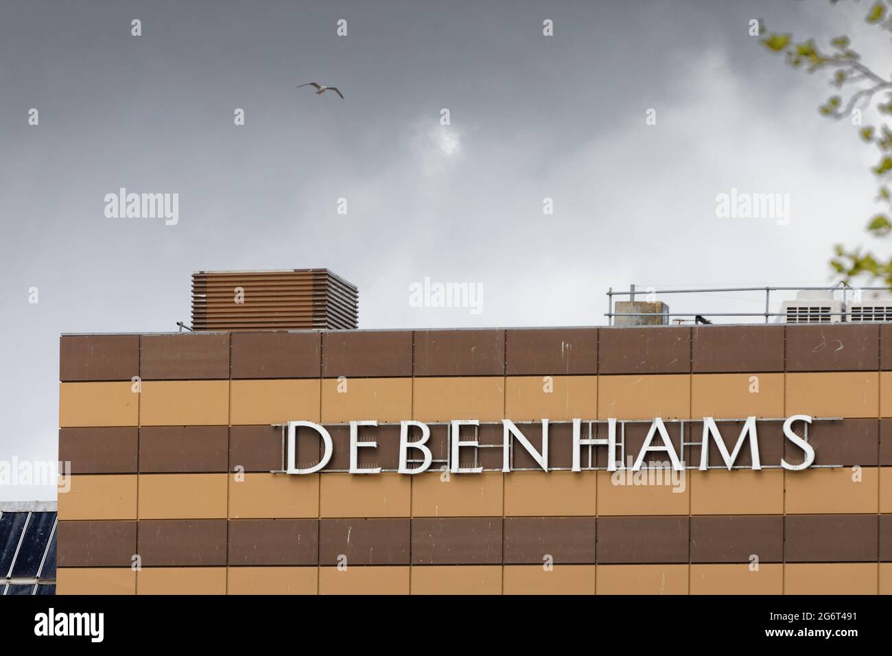 Il negozio Debenhams che ha chiuso per l'ultima volta a Swansea, Galles, Regno Unito. Sabato 15 maggio 2021 Foto Stock