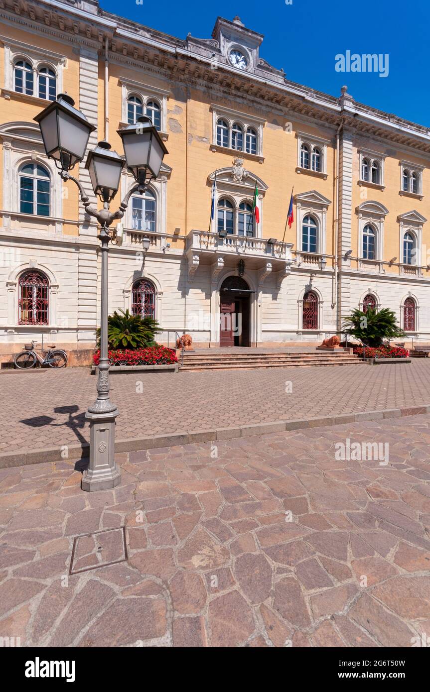 Italia, Liguria, Alassio, Piazza della Libertà, Municipio Foto Stock