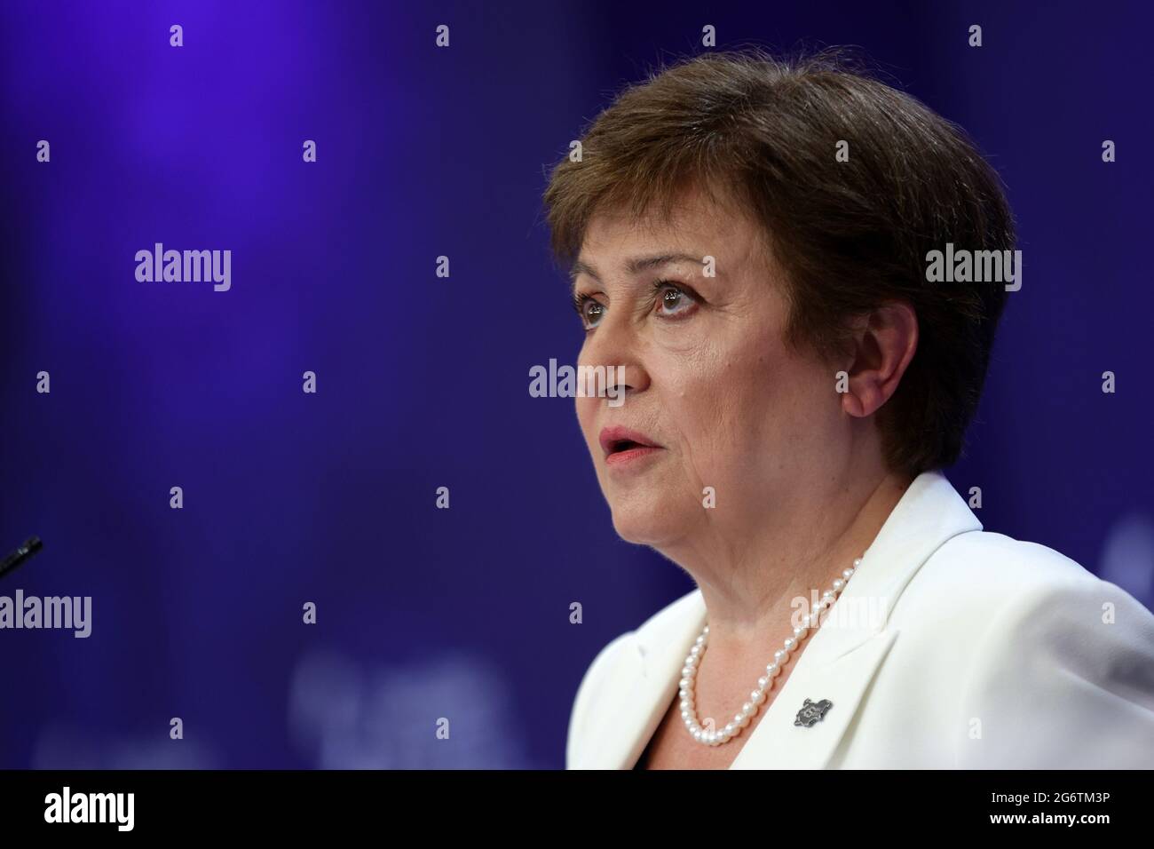 Sofia, Bulgaria - 8 luglio 2021: Direttore generale del Fondo monetario internazionale (FMI) Kristalina Georgieva parla ai media durante una conferenza stampa durante il sesto vertice dei tre mari e il Forum delle imprese. Foto Stock