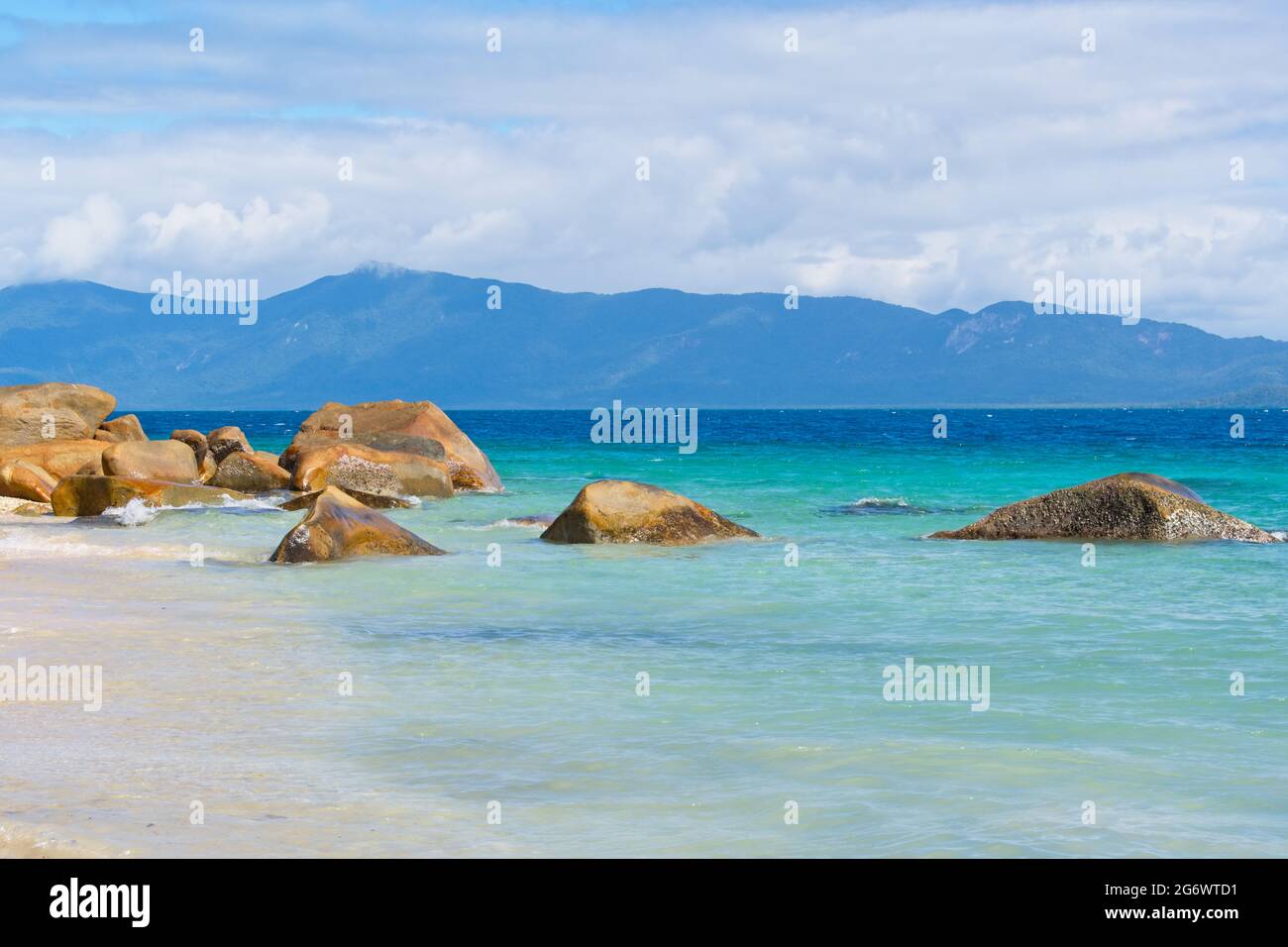 Nudey Beach sull'isola Fitzroy, il far North Queensland ha votato la migliore spiaggia dell'Australia nel 2018 Foto Stock