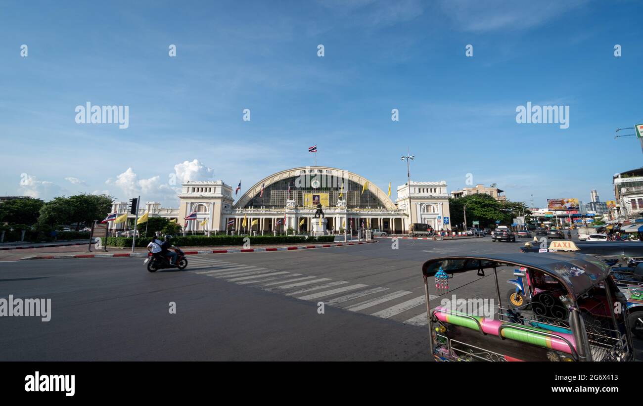 Hua Lamphong Trainstation, Bangkok, Thailandia, Southeastasia, Asia. Bagpacking Foto Stock
