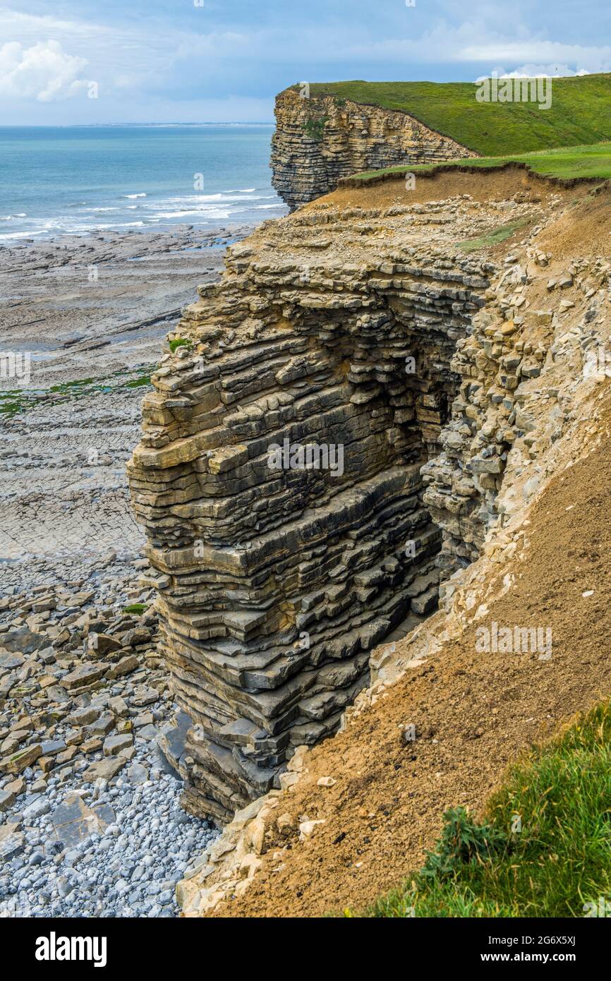 Le scogliere di Nash Point sulla Glamorgan Heritage Coast, Galles del sud Foto Stock