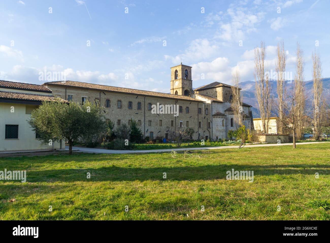 SORA, Italia - 10 febbraio 2020: L'abbazia cistercense San Domenico di Sora è un monastero del comune di Sora, provincia di Frosinone, circa 120 Foto Stock
