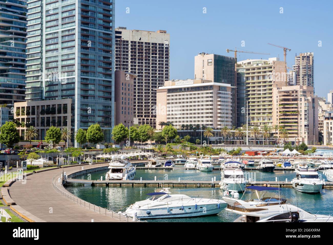 Albergo Fenicia e baia di Zaitunay a Beirut, Libano Foto Stock