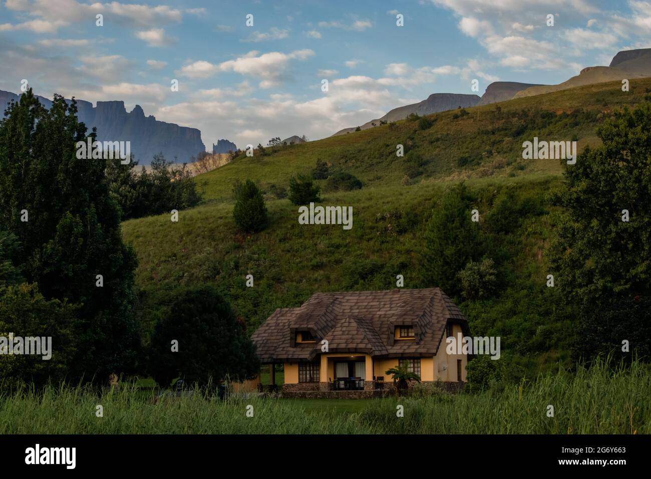 L'alloggio al Dragon's Peak a Drakensberg, Sud Africa Foto Stock