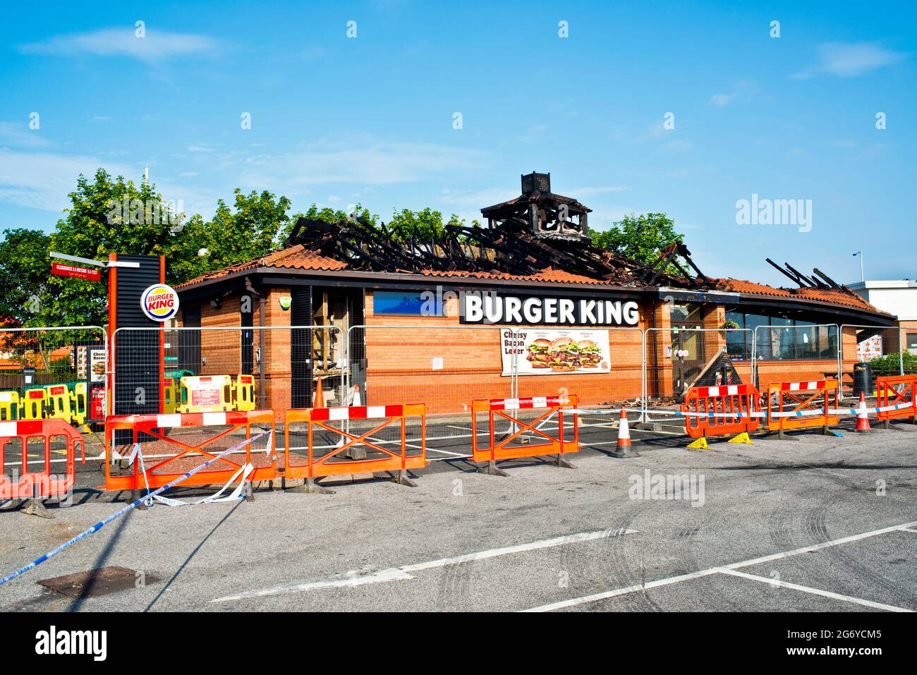 Burger King After Fire, Clifton Moor, York, Inghilterra, 10 luglio 2021 Foto Stock