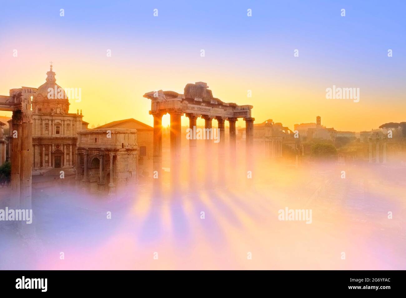 Italia, Roma, mattina nebbiosa, alba, Foto Stock