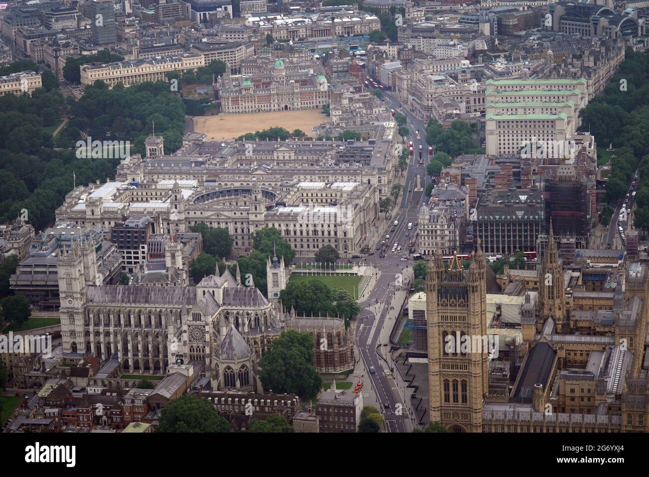 Una vista aerea di Whitehall a Westminster, Londra, dal Palazzo di Westminster (in basso a destra) a Trafalgar Square (indietro). Data immagine: Venerdì 9 luglio 2021. Foto Stock
