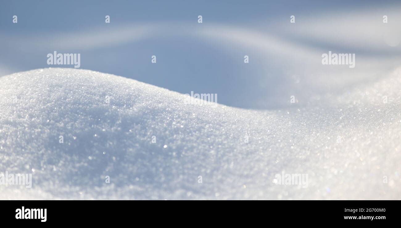 Curve bianche realizzate da fondo di neve Foto Stock