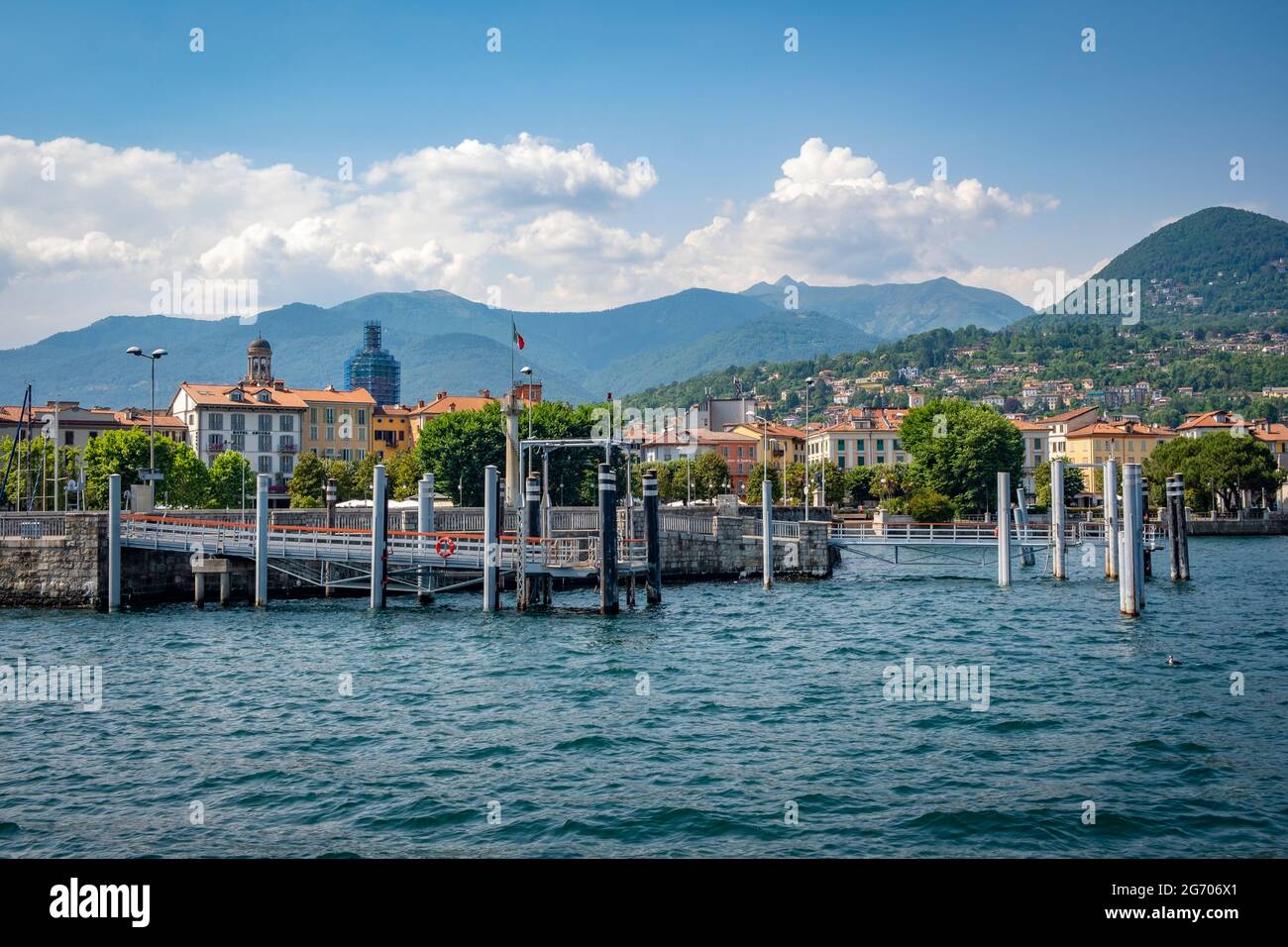 Ciclismo e relax lungo il Lago maggiore a Verbania, Italia Foto Stock
