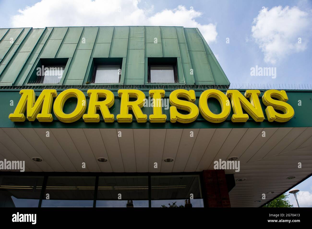 West Drayton, London Borough of Hillingdon, Regno Unito. 9 luglio 2021. I proprietari dei supermercati Morrisons sono ampiamente segnalati per essere in considerazione una vendita della loro attività ad una società di private equity chiamata Fortezza per £6,3 miliardi. Credit: Maureen McLean/Alamy Live News Foto Stock