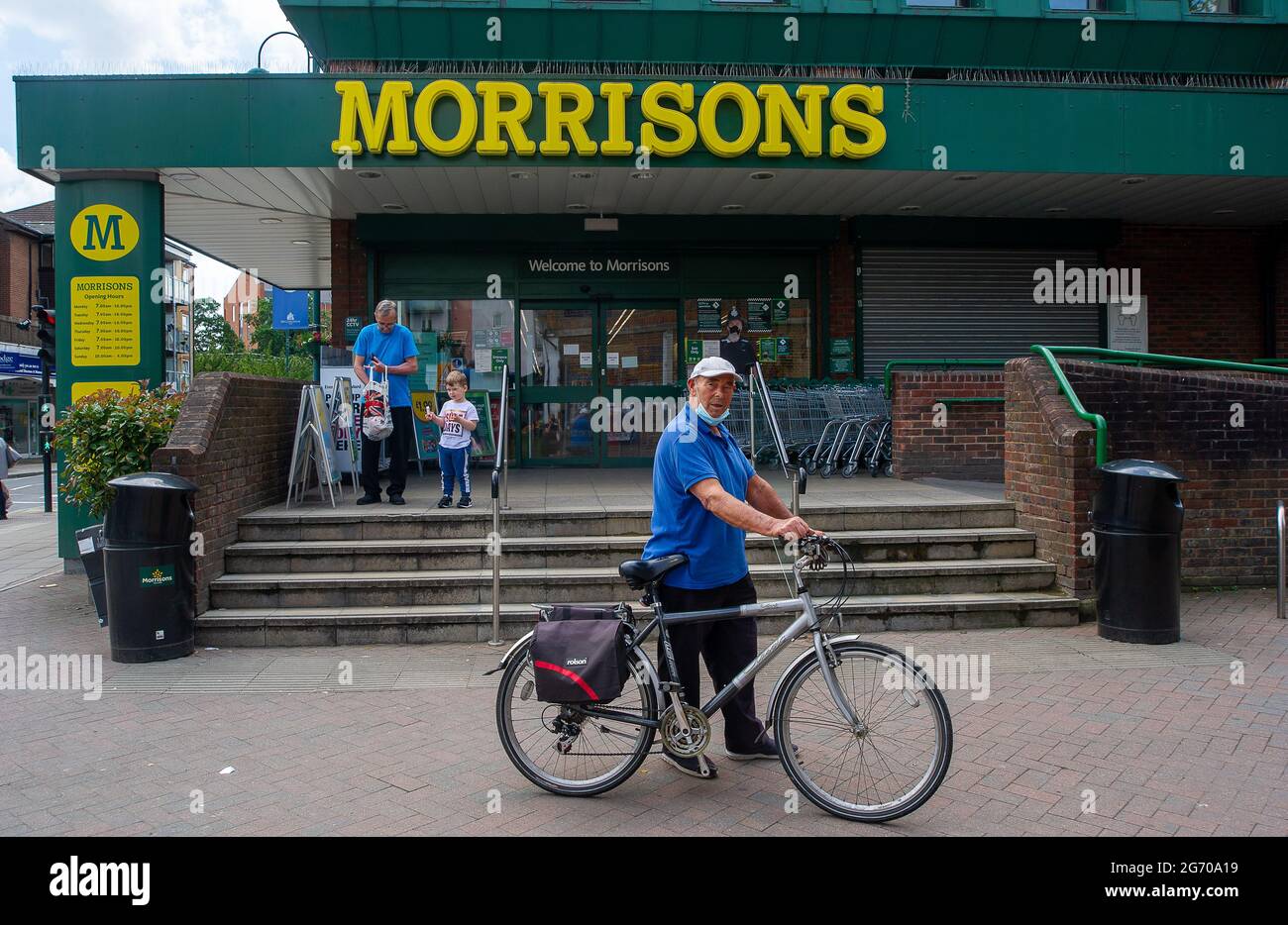 West Drayton, London Borough of Hillingdon, Regno Unito. 9 luglio 2021. I proprietari dei supermercati Morrisons sono ampiamente segnalati per essere in considerazione una vendita della loro attività ad una società di private equity chiamata Fortezza per £6,3 miliardi. Credit: Maureen McLean/Alamy Live News Foto Stock