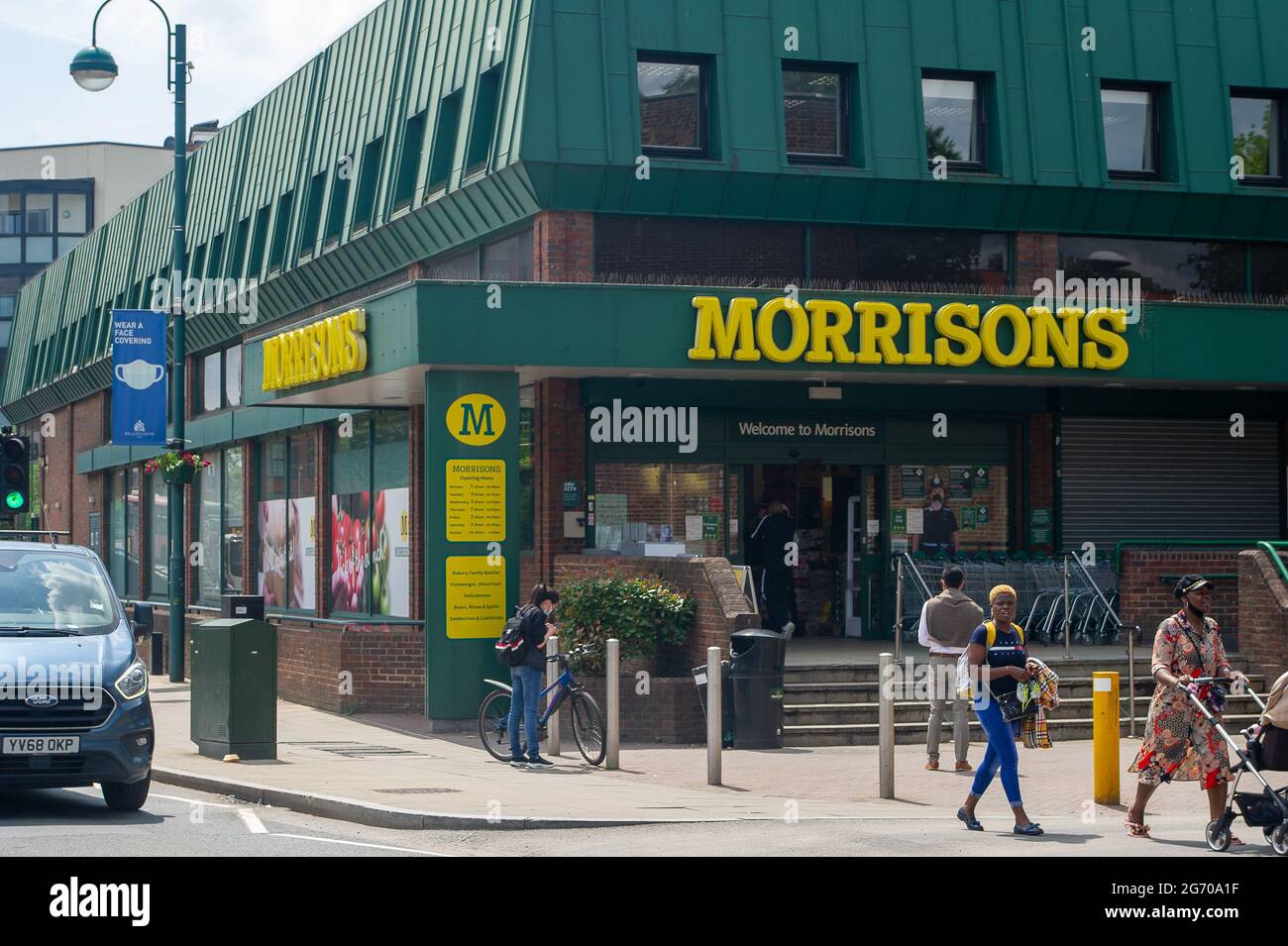 West Drayton, London Borough of Hillingdon, Regno Unito. 9 luglio 2021. I proprietari dei supermercati Morrisons sono ampiamente segnalati per essere in considerazione una vendita della loro attività ad una società di private equity chiamata Fortezza per £6,3 miliardi. Credit: Maureen McLean/Alamy Live News Foto Stock