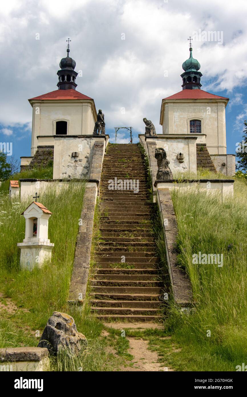 Storica Cappella del Corpus Christi in cima a una collina, Boemia settentrionale, Repubblica Ceca Foto Stock