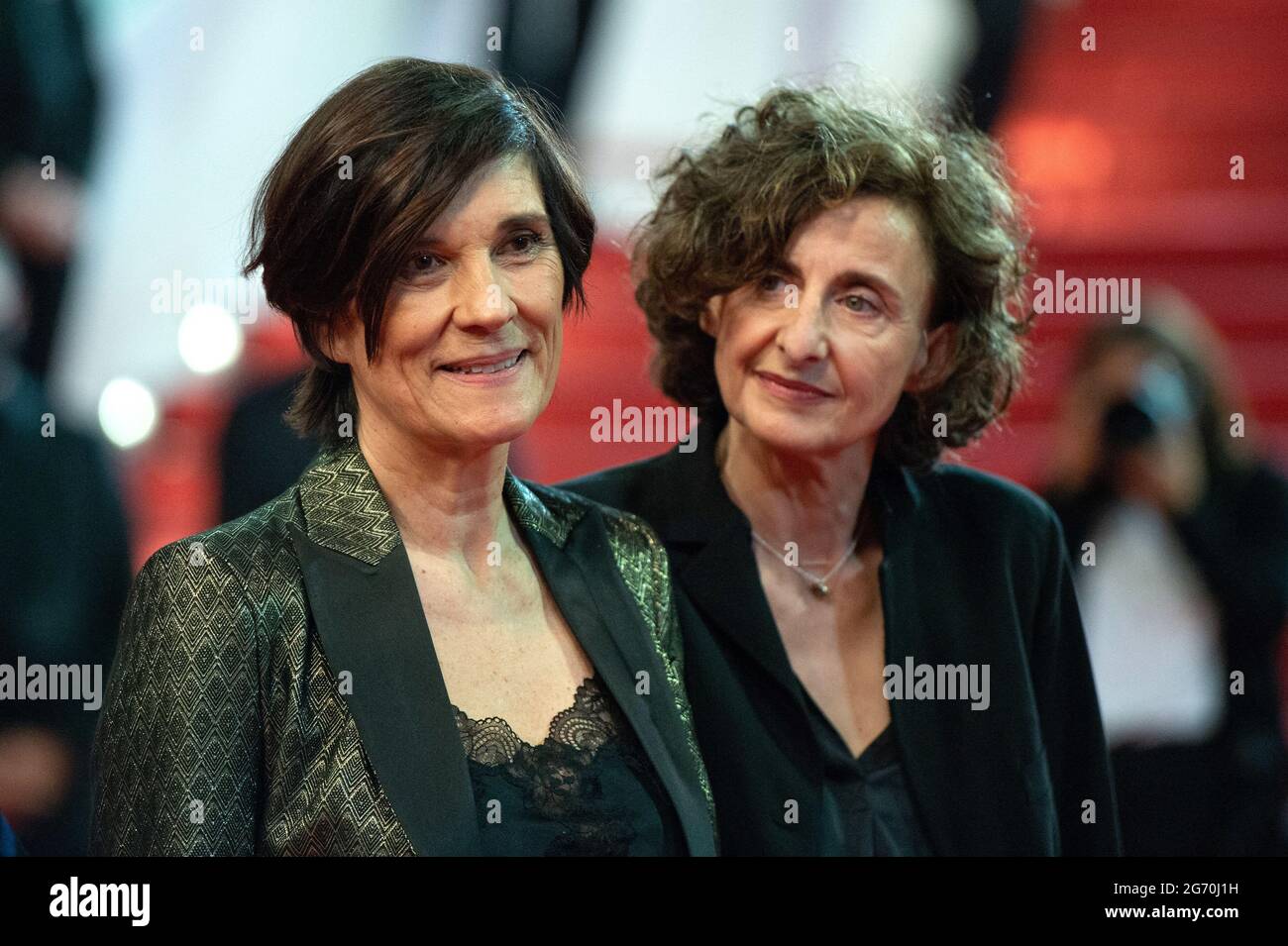 Cannes, Francia. 09 luglio 2021. Catherine Corsini partecipa alla Premiere la Fracture nell'ambito del 74a Festival Internazionale del Cinema di Cannes, in Francia, il 09 luglio 2021. Photo by Aurore Marechal/ABACAPRESS.COM Credit: Abaca Press/Alamy Live News Foto Stock