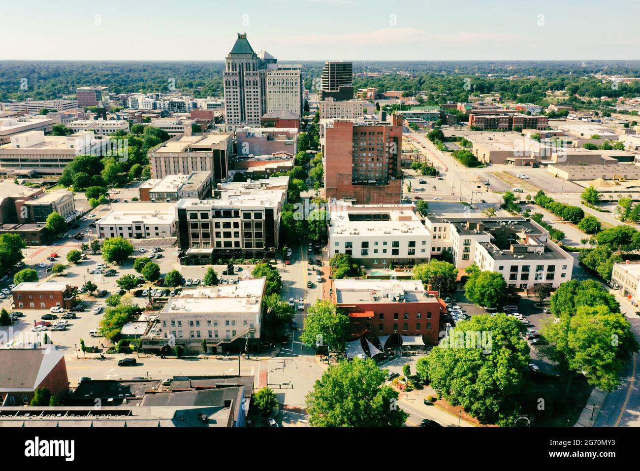 Foto aerea di Greensboro nel North Carolina guardando su Elm Street Foto Stock