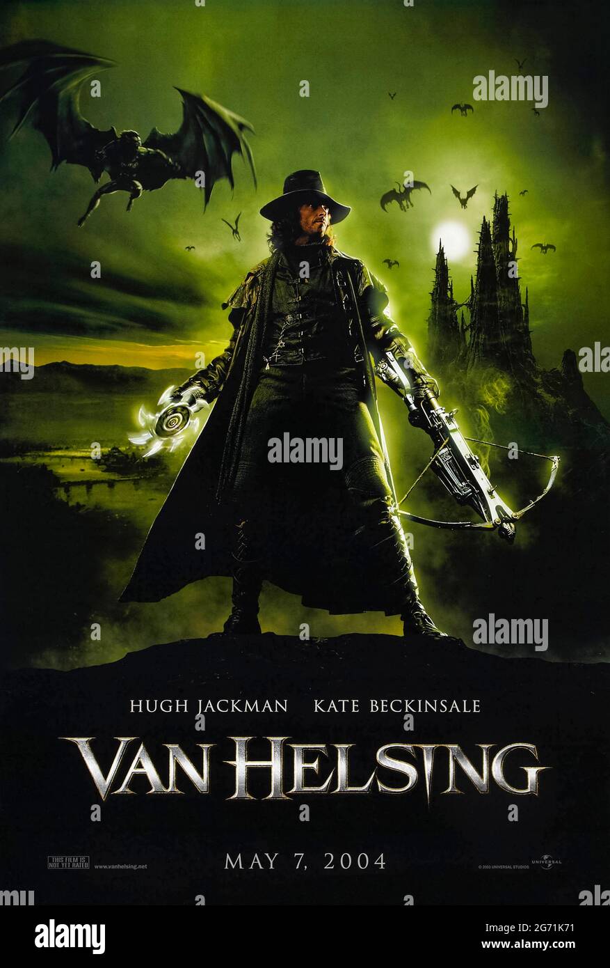Van Helsing (2004) diretto da Stephen Sommers e interpretato da Hugh Jackman, Kate Beckinsale e Richard Roxburgh. L'orrore gotico dove il famoso cacciatore di mostri viaggia in Transilvania per affrontare il conte Dracula che sta sperimentando utilizzando la ricerca del Dr. Frankenstein. Foto Stock