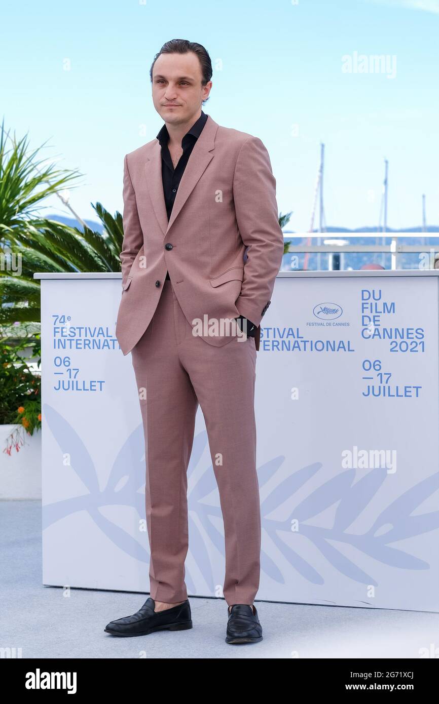 Palais des festival, Cannes, Francia. 9 luglio 2021. Franz Rogowski pone alla Grande libertà Photocall. . Foto di Julie Edwards./Alamy Live News Foto Stock