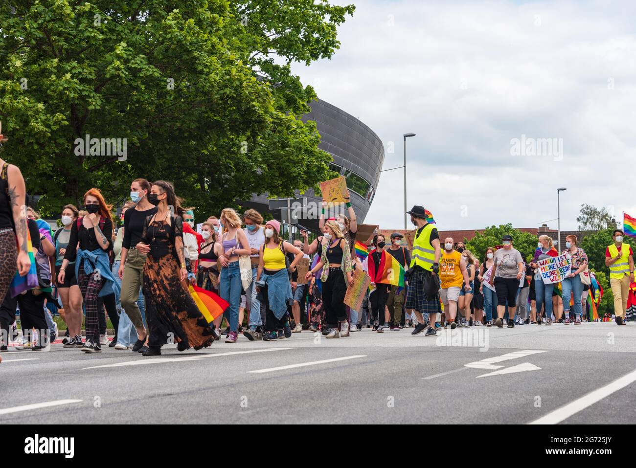 Kiel, Germania, 10. Juli 2021 Eute fand in Kiel eine dimostrazione zum Christopher-Street-Day durch die Innenstadtstadt statt Foto Stock