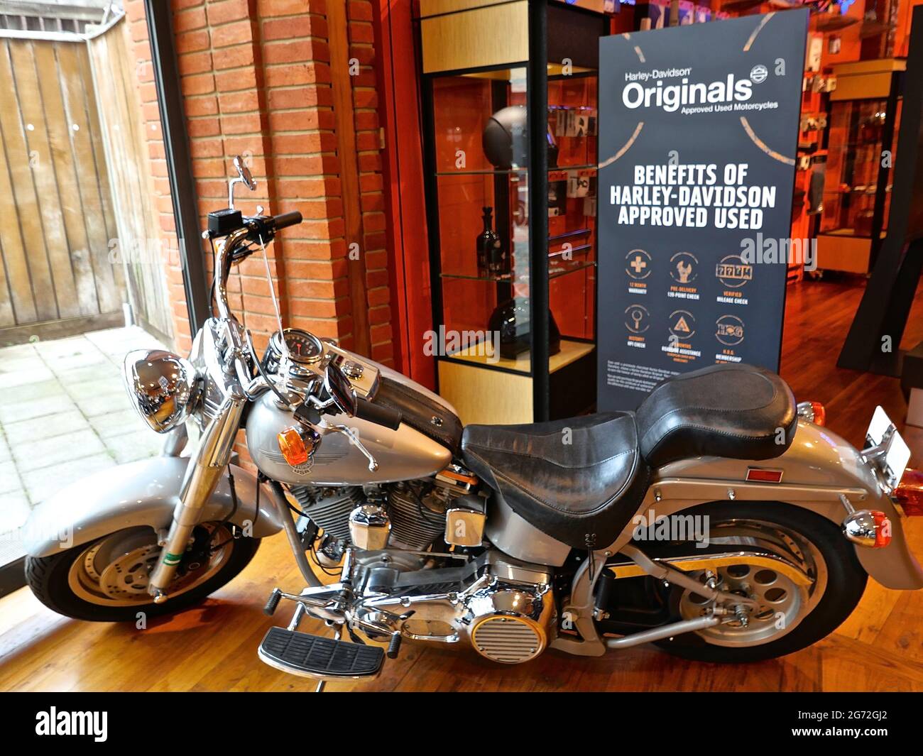 Harley-Davidson di Warr è il gruppo di concessionari Harley autorizzato più  vecchio e più grande d'Europa, con due sedi premiate a Londra. Fondata nel  1924, i nostri servizi includono Vendite nuove e