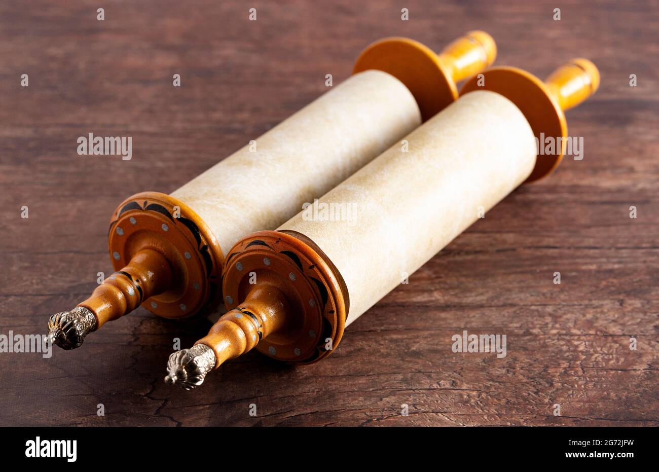 Antico rotolo ebraico della Torah Foto Stock