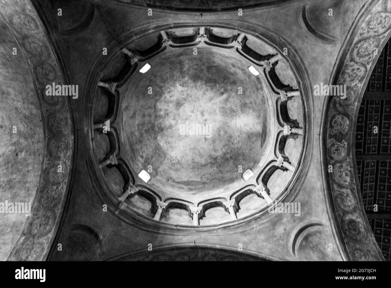 Scala di grigi della cupola della cattedrale Foto Stock