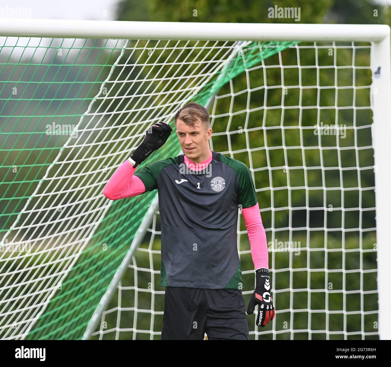Tranent, Ormiston, East Lothian.Scotland. UK .3rd July 21 Hibernian vs Dunfermline pre season friendly match. Matt Macey portiere dell'Hibernian FC Foto Stock