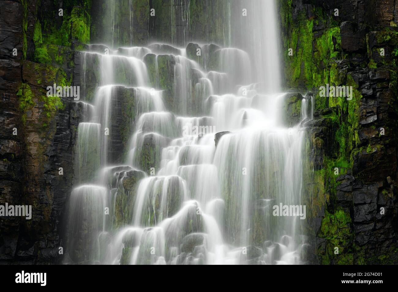 Bellissimo flusso di Stuðlafoss. Foto Stock