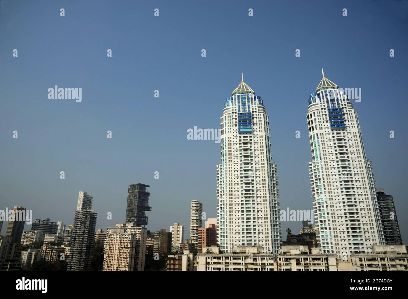 Mumbai l'Imperial è un complesso di grattacieli residenziali di Shapoorji Pallonji, Tardeo Mumbai, uno degli edifici completati più alti Foto Stock