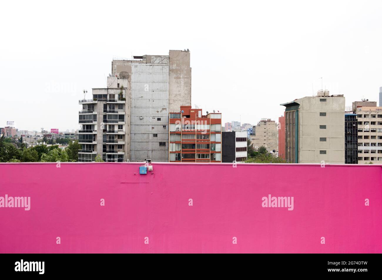 Aspettando gli Architetti Norman Foster e Fernando Romero all'hotel Camino Real di Città del Messico. Foto Stock