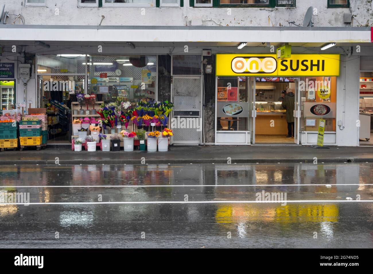 Negozio di fiori e sushi, Newtown, Wellington, North Island, Nuova Zelanda Foto Stock
